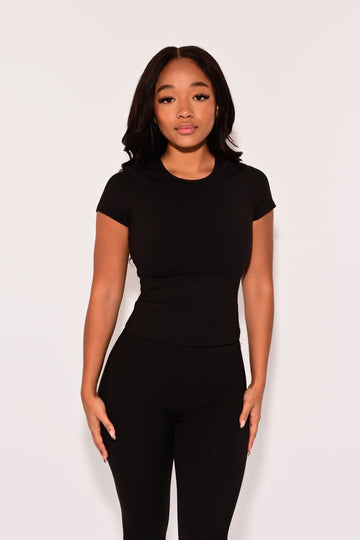 Essential Short Sleeve- Black