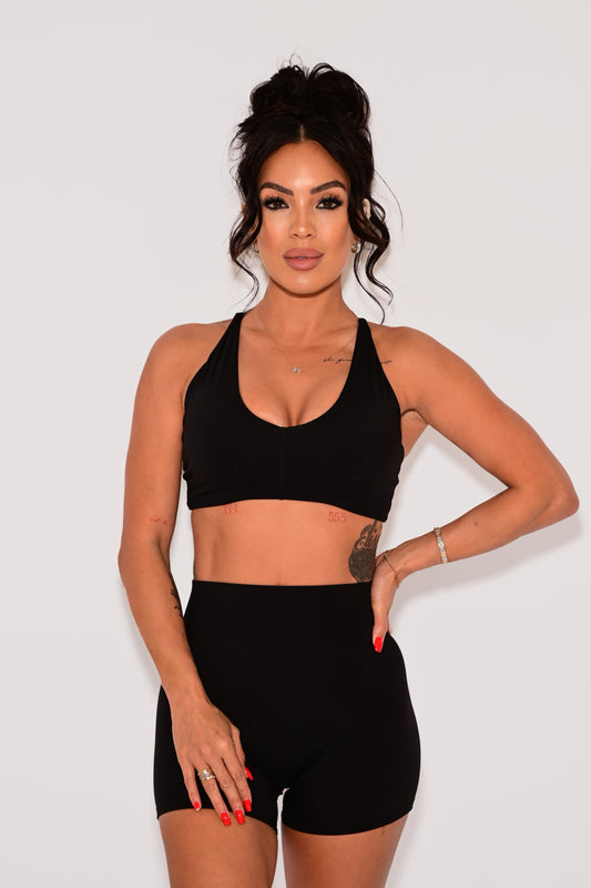 Essential Shorts- Black