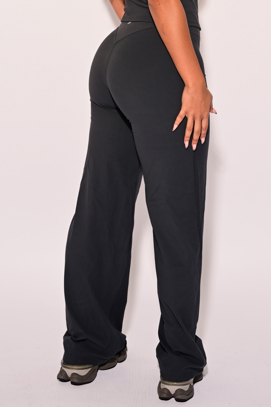 Essential Straight Leg Pants